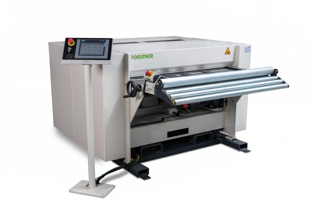 klippsträcka för plåtbearbetning med automatiska spaltknivar mot vid bakgrund