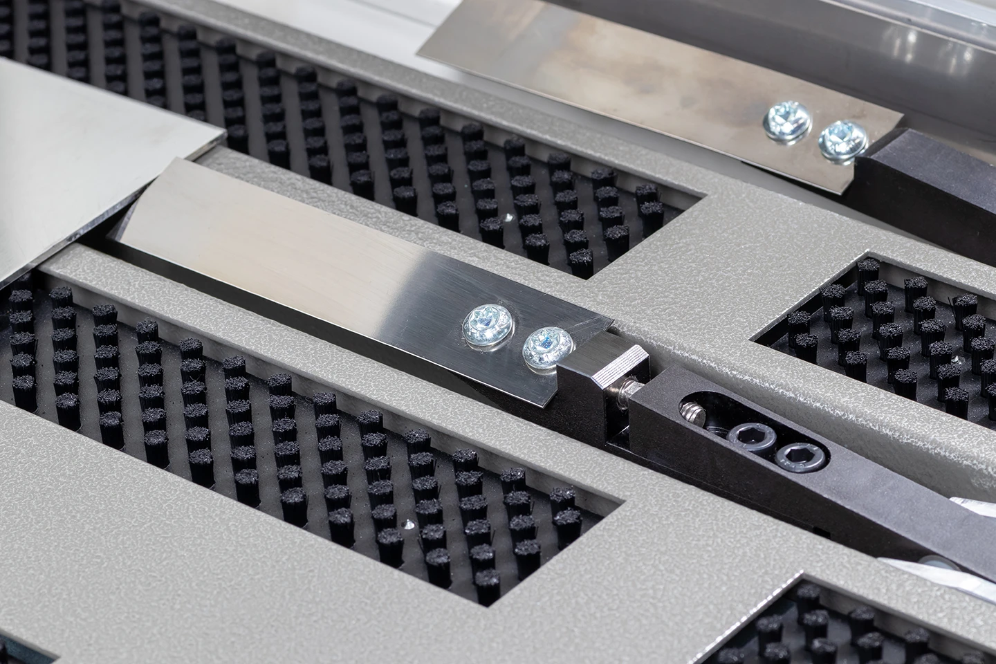 backgauge fingers for manual conical folding