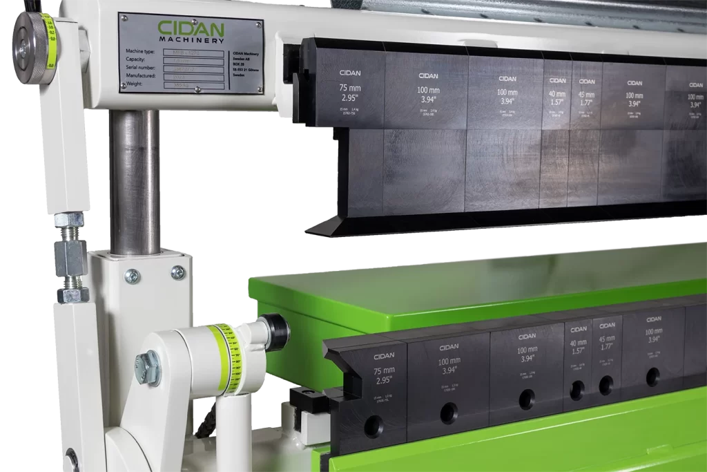 cidan manual folder mfb with divided tools on white background