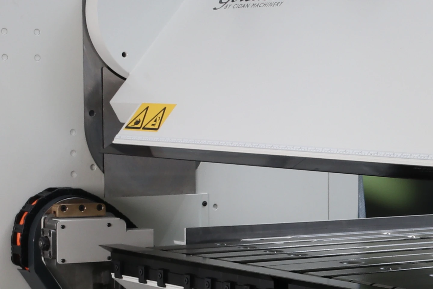 straight rail on forma z folding machine