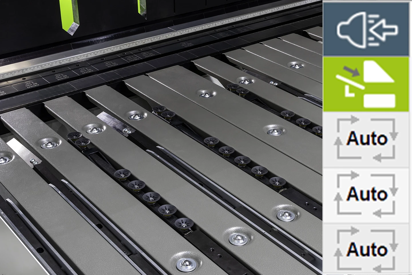 vacuum grippers in the backgauge on a folding machine