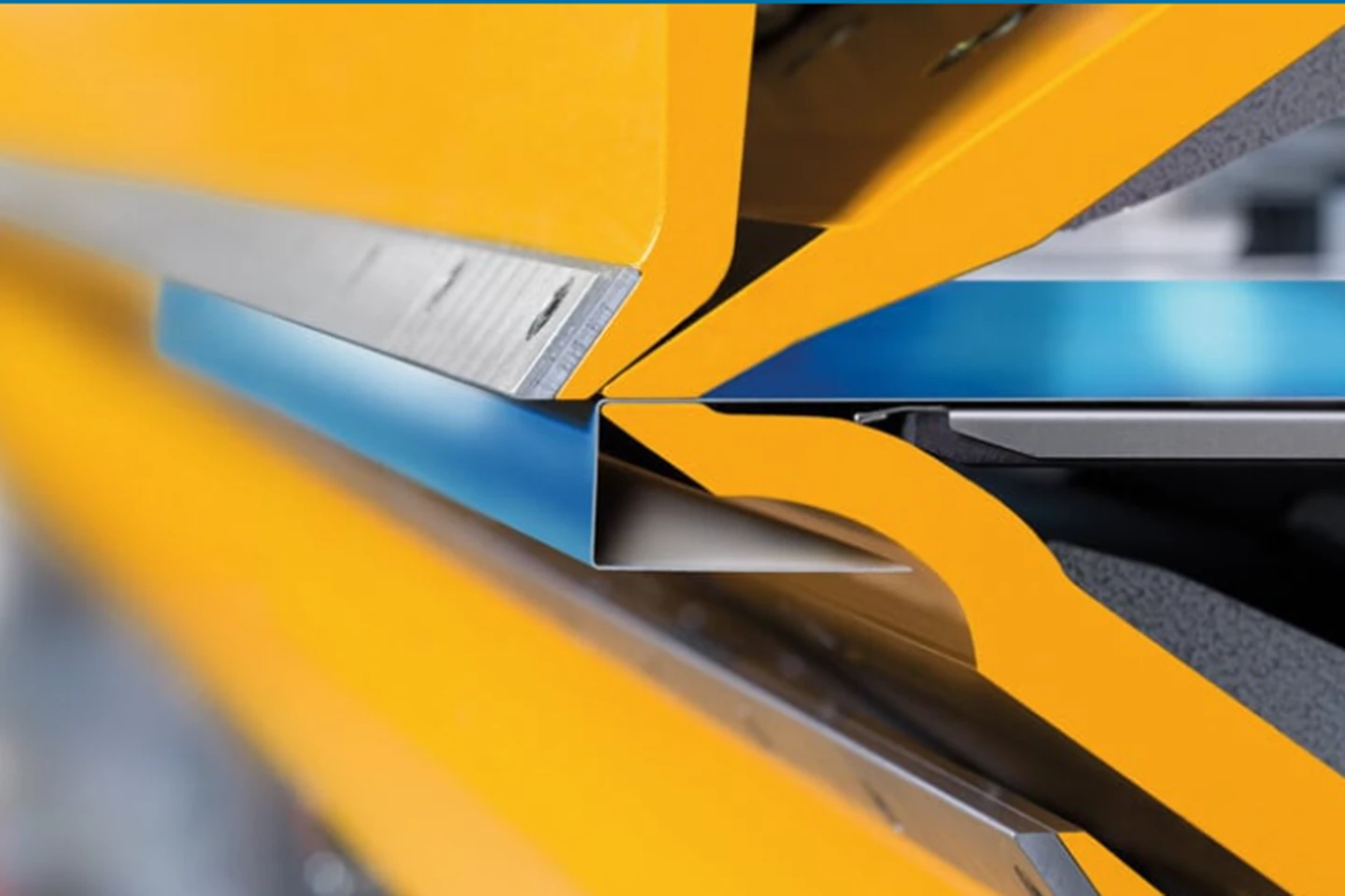offset folding beam geometry for increased flexibility and mor space in a thalmann td double folder