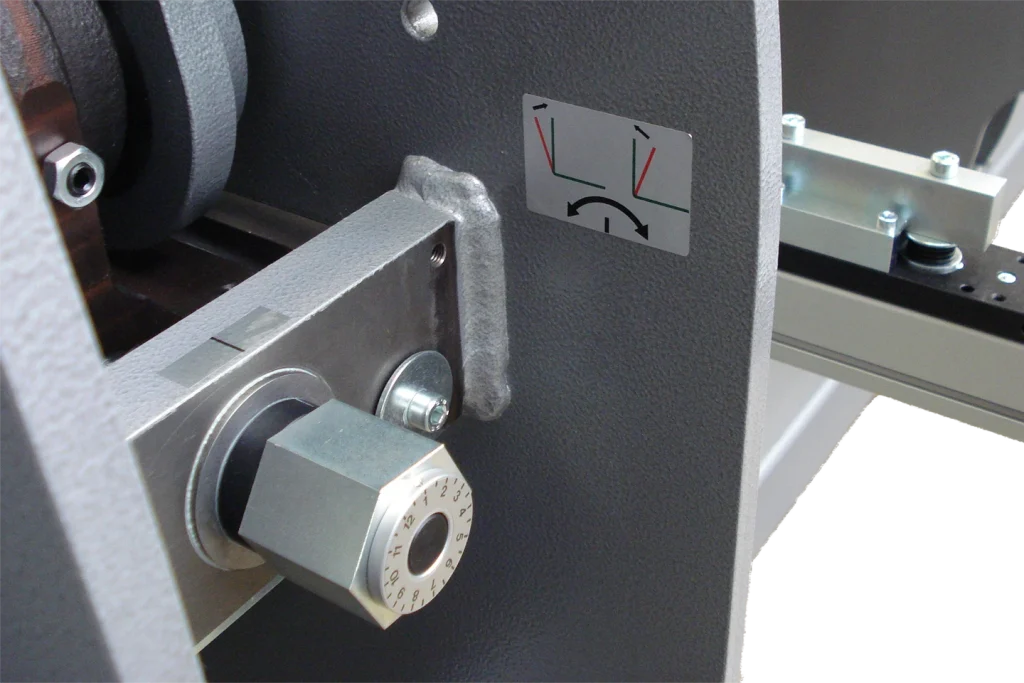 sheet thickness adjustment on a thalmann tz longfolder on white background